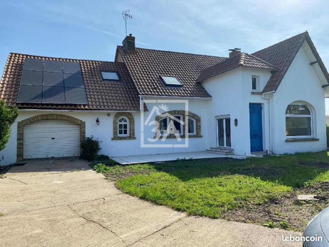 Maison 9 pièces 143 m² · à Watten · 143 m² · 297 000 €