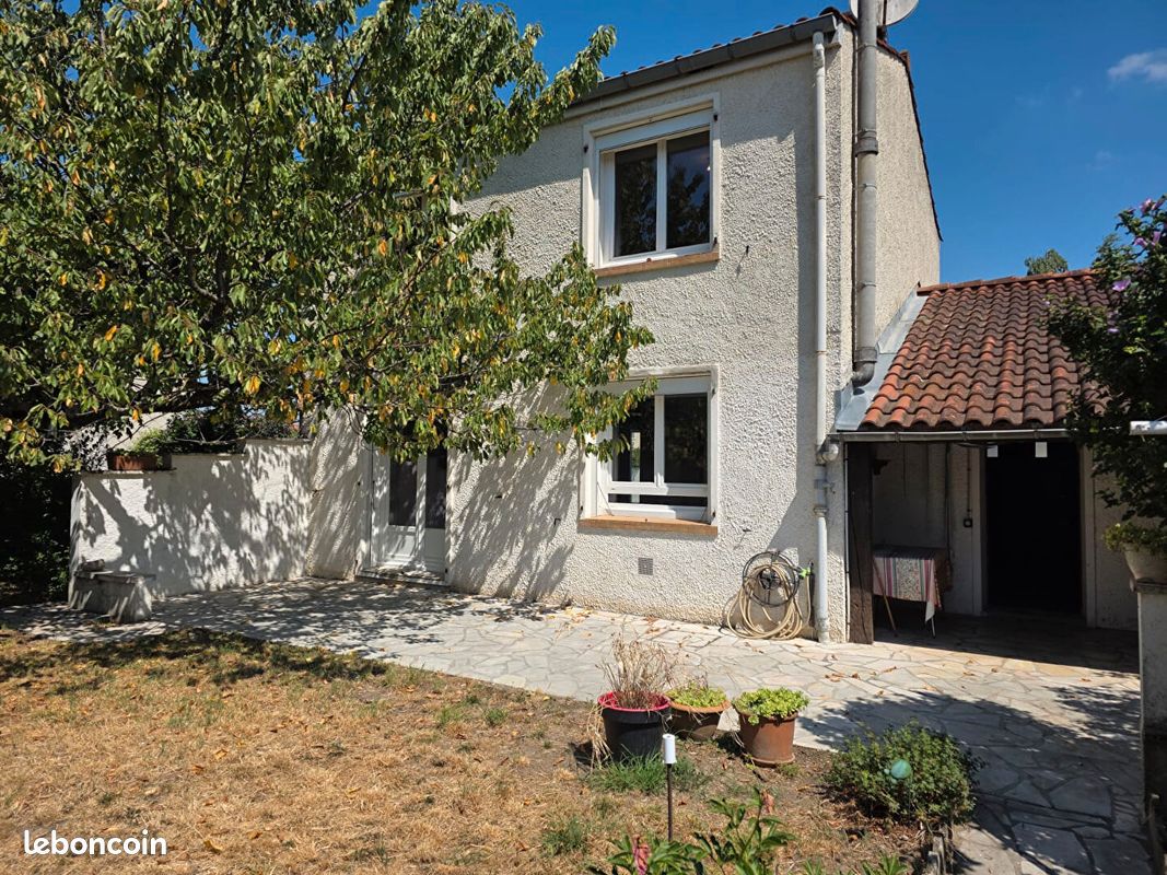 Maison 4 pièces 86 m² · à Aussillon · 86 m² · 130 000 €
