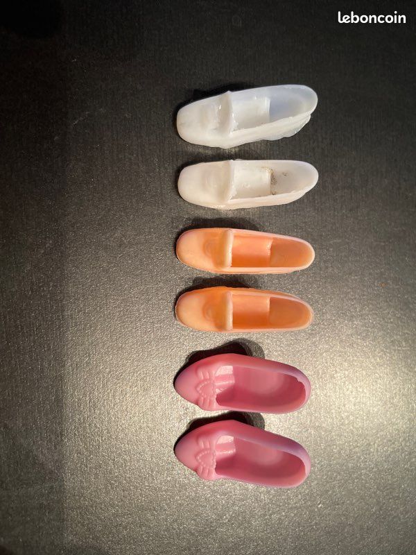 3 paires de chaussures mannequin poupée (image 1)