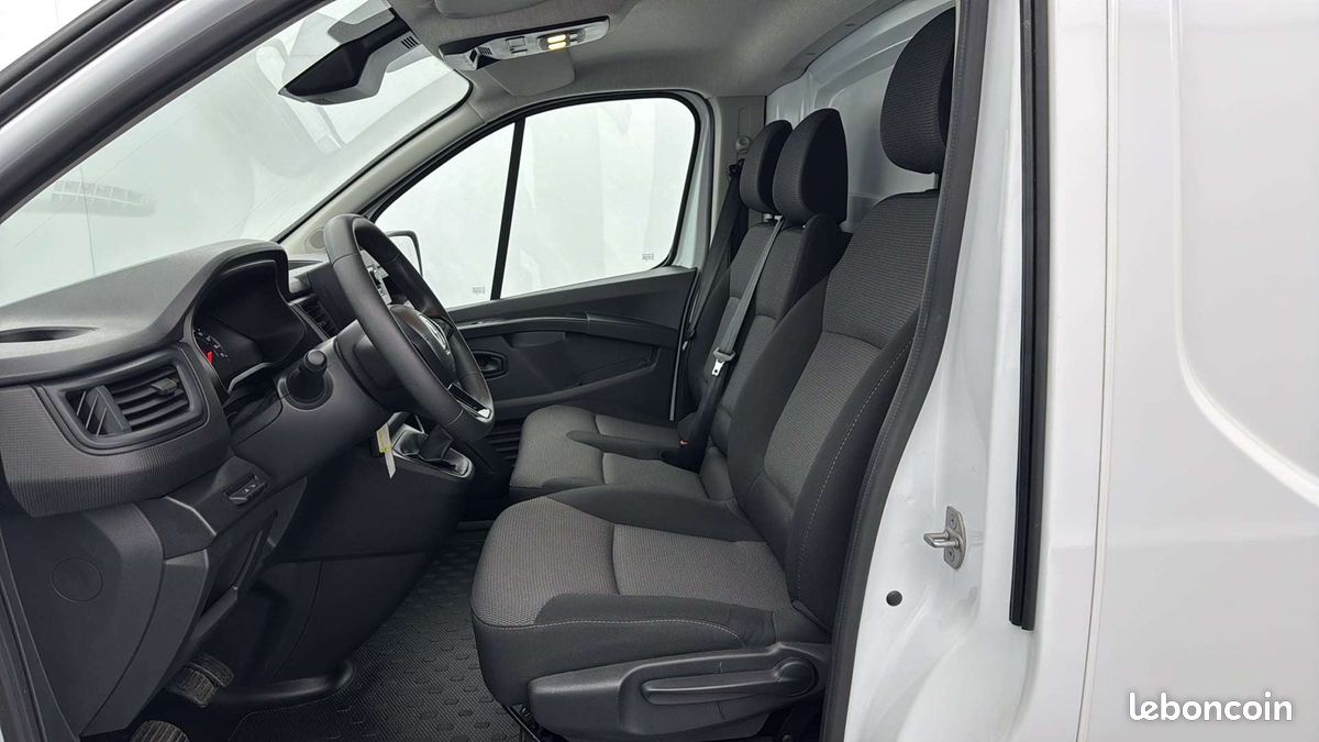 Renault trafic fgn l2h1 3000 kg blue dci 130 (image 24)