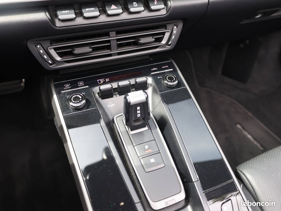 PORSCHE 911 Carrera 4S Cabriolet 3.0i 450 PDK (image 16)