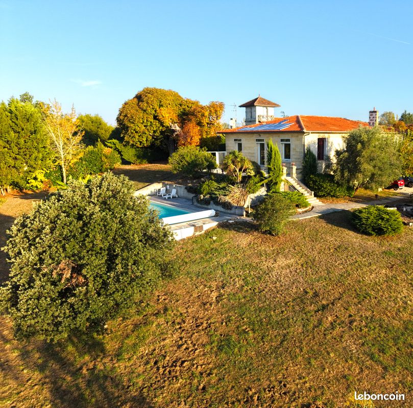 Maison 8 pièces 214 m² · à Pompignac · 214 m² · 655 000 €