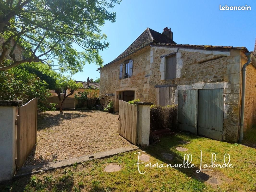 Maison 9 pièces 272 m² · à Saint-Georges-de-Montclard · 272 m² · 315 000 €