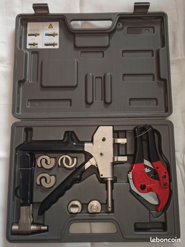 Coffret pince à glissement (image 1)