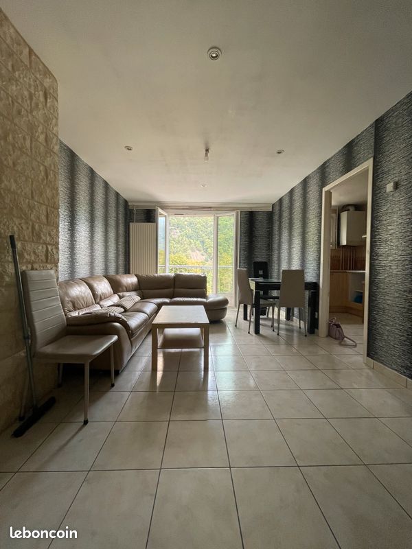 Appartement 4 pièces 63 m² · à Vizille · 63 m² · 90 000 €