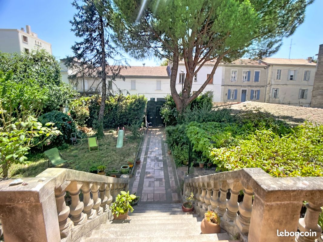 Maison 6 pièces 160 m² · à Avignon · 160 m² · 1 750 €