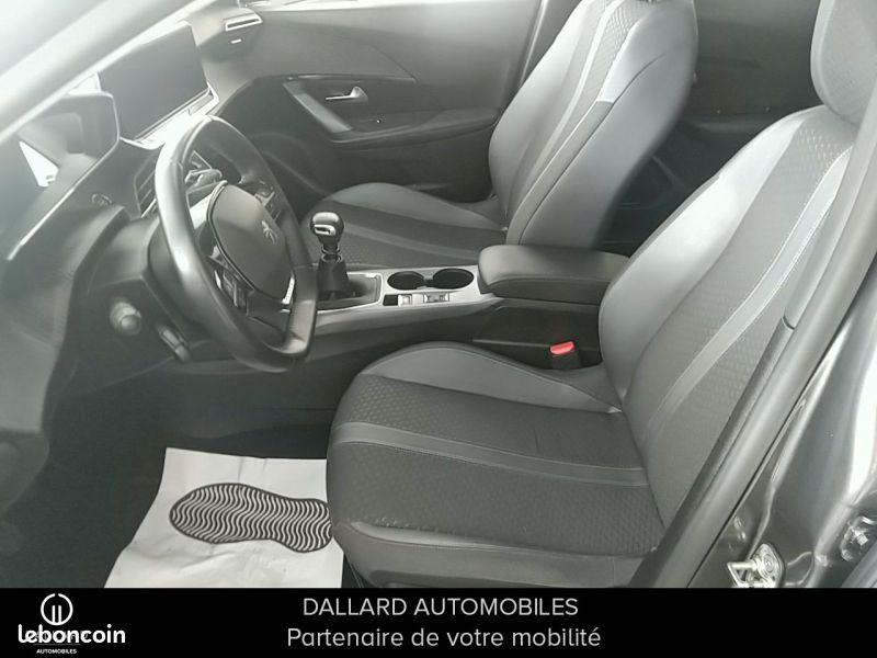 Peugeot 2008 1.2 PureTech 130ch S&S Allure (image 9)