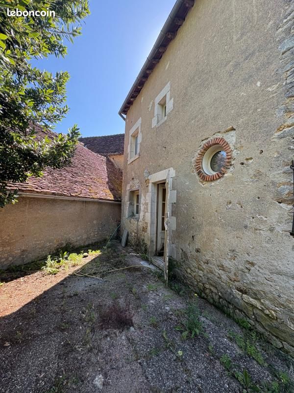 Maison 6 pièces 190 m² · à Bélâbre · 190 m² · 35 000 €