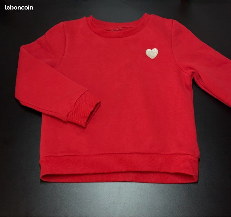 Pull rouge 3 ans (image 1)