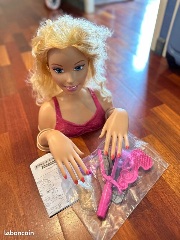 Tête à coiffer Barbie (image 2)