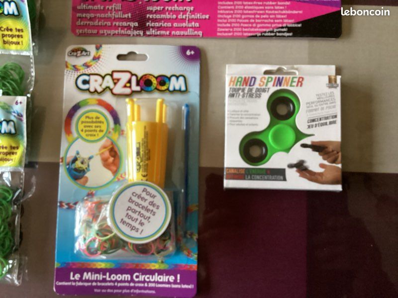 Lot crazloom pour création de bracelets 3500 élastiques plus un hand spiner. Plus le deuxième lot offert profiter (image 3)