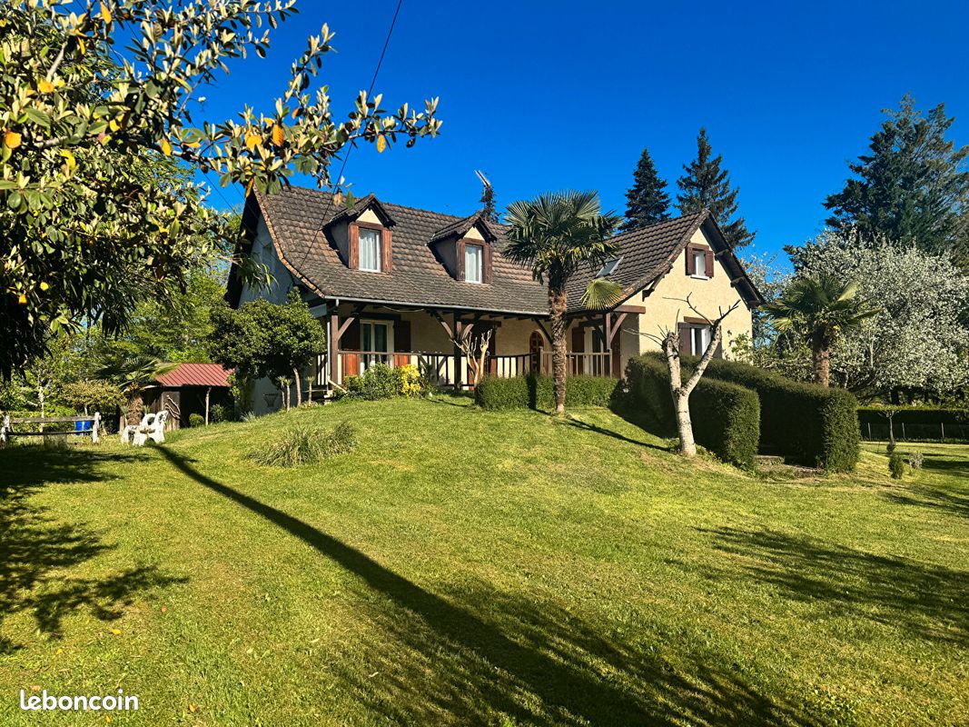 Maison 6 pièces 185 m² · à Cornille · 185 m² · 287 500 €