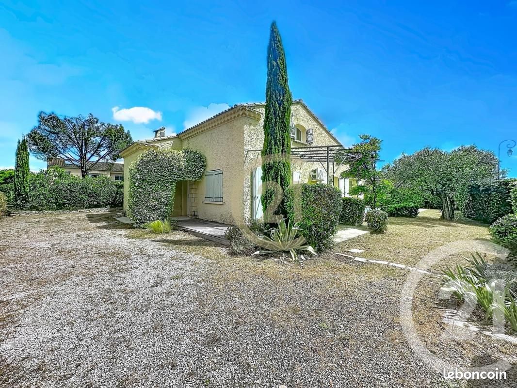 Maison 6 pièces 130 m² · à Remoulins · 130 m² · 299 000 €