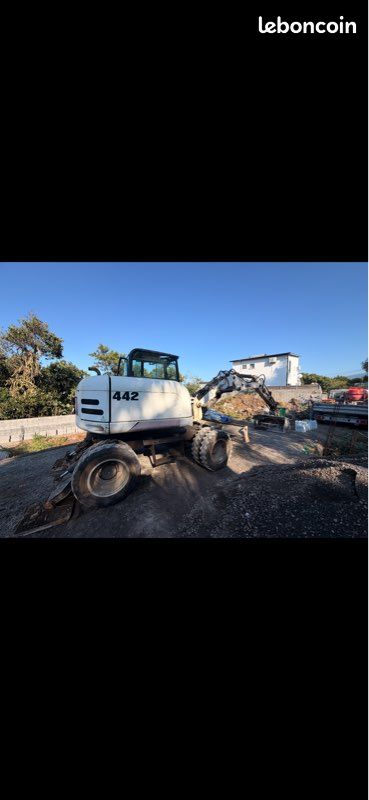Pelle à pneu bobcat (image 1)