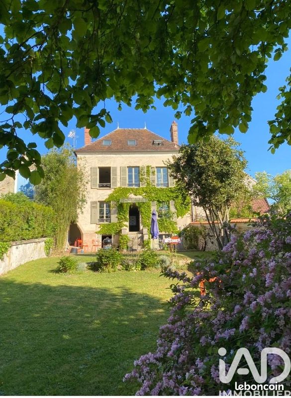 Maison 7 pièces 161 m² · à Guignes · 161 m² · 520 000 €
