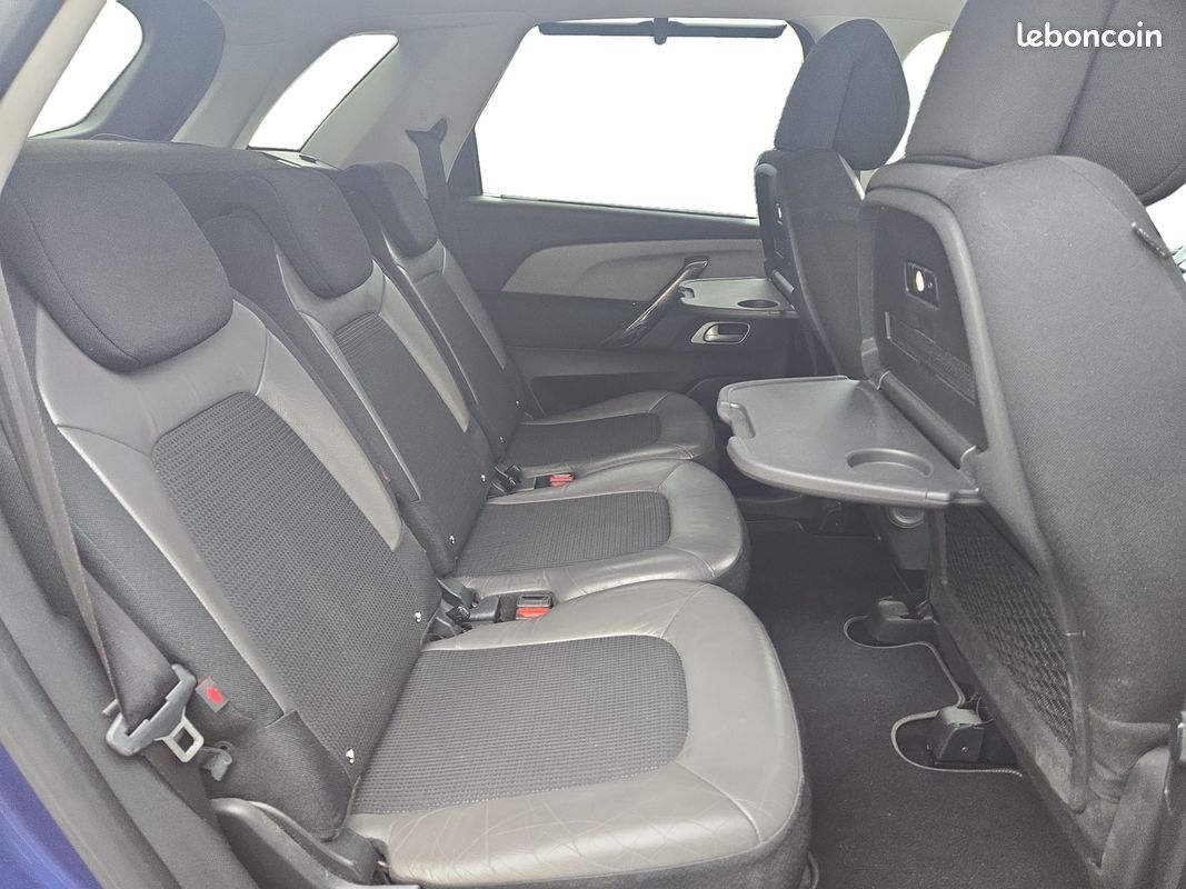 CITROEN C4 Picasso 130ch Shine EAT6 / Caméra 360 / Full Leds directionnels / Sièges massants / Android carplay / Entretien Citroen / Distrib faite (image 11)