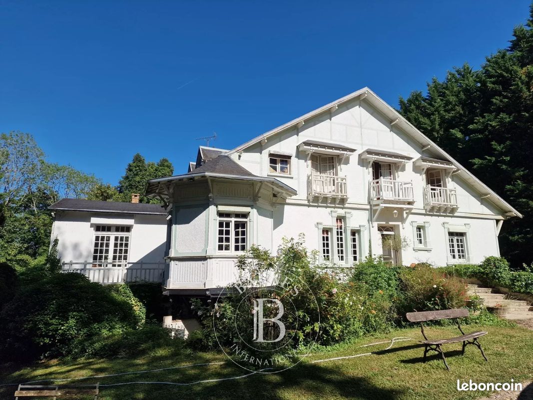 Maison 10 pièces 651 m² · à Dampierre-en-Yvelines · 651 m² · 1 600 000 €