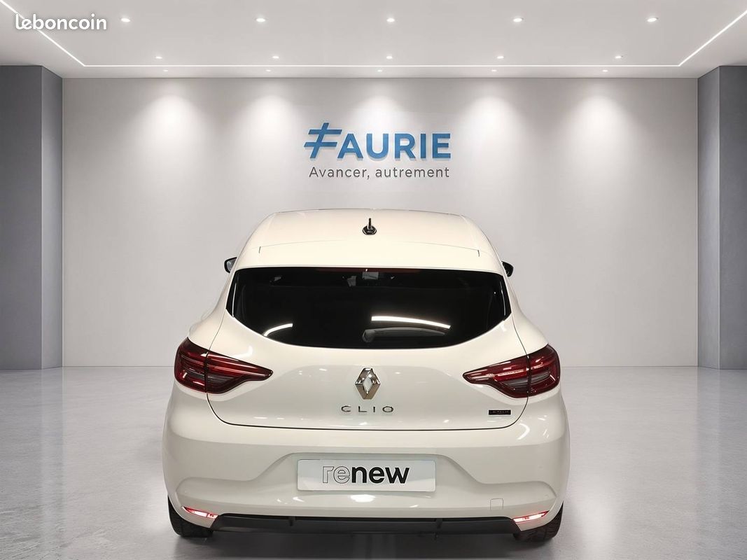 RENAULT Clio E-Tech full hybrid 145 Evolution (image 6)