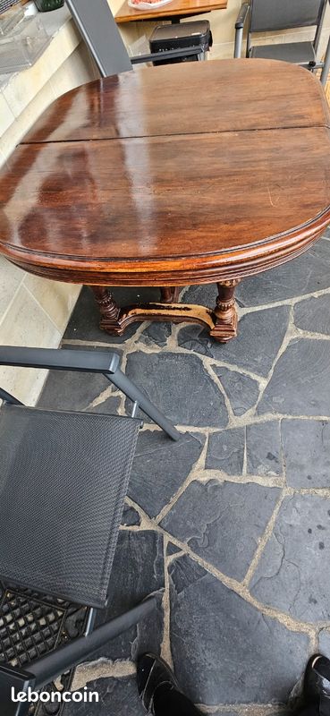 Table déjeuner en bois massif (image 4)