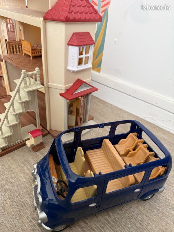 Maison sylvanian avec voiture et accessoires (image 12)