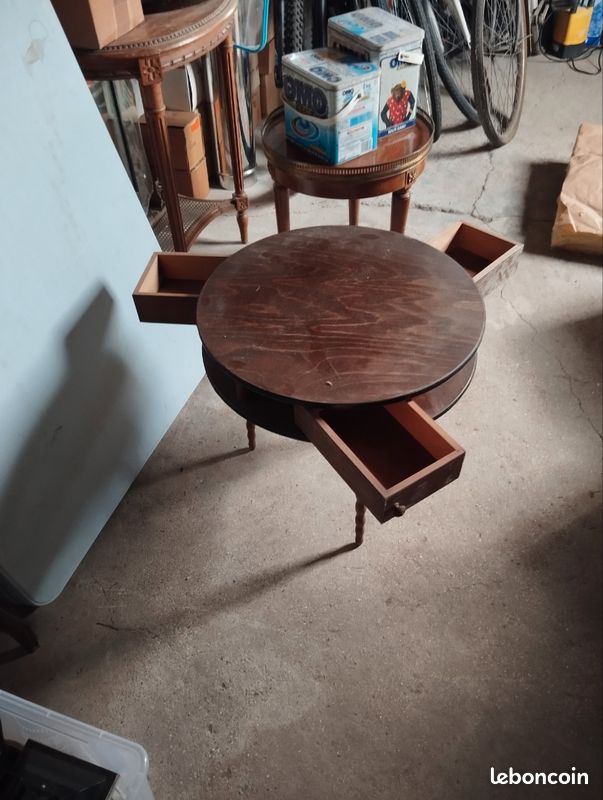 Table triporte (image 1)