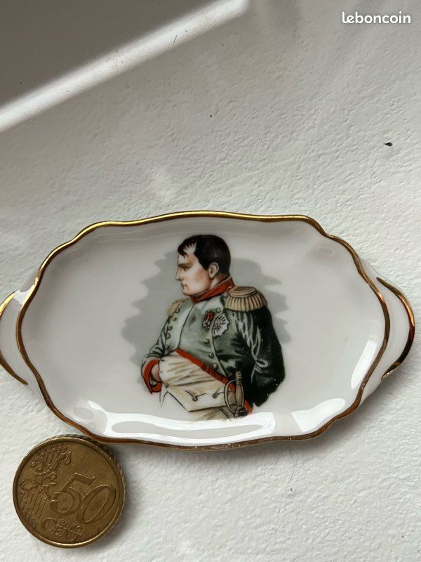 Deux Coupelles Miniatures Limoges Porcelaine, Décor Violettes