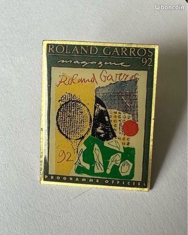 Pin's TENNIS ROLAND GARROS 92 MAGAZINE PROGRAMME OFFICIEL Signé FFT