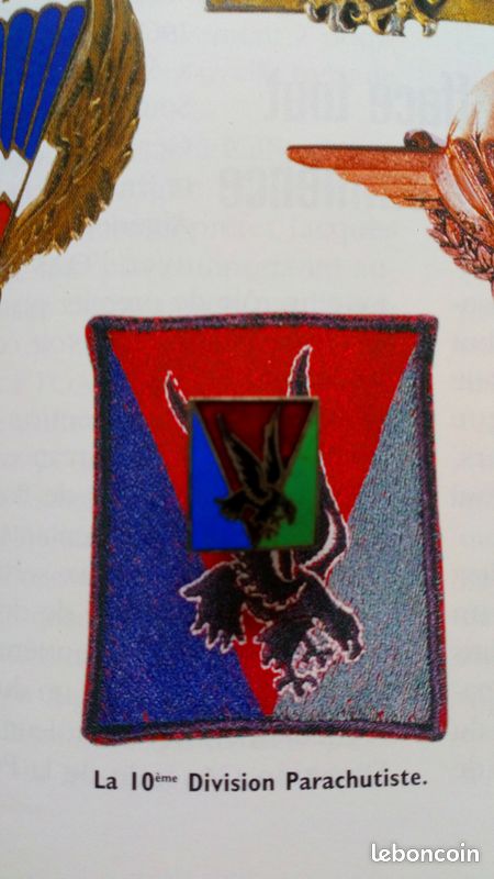 Ancien insigne boutonnière association - Insignes - Pucelles