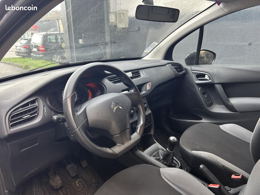 Citroen c3 1.1 60 attraction-distribution faite (image 6)