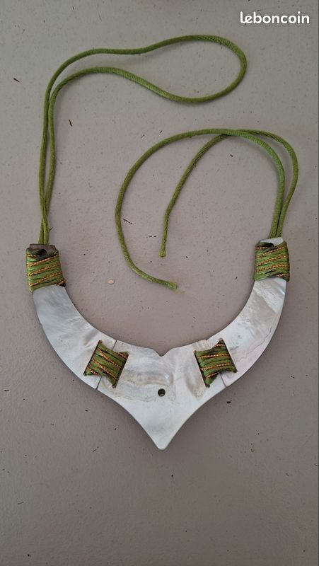 Collier Ancien Vintage En Nacre Et Métal - Superbe, En Bon état - Occasion