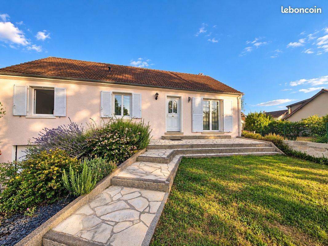 Maison 5 pièces 95 m² · à Fosses · 95 m² · 344 000 €