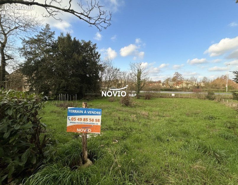 Terrain 910 m² · à Châtellerault · 910 m² · 44 900 €