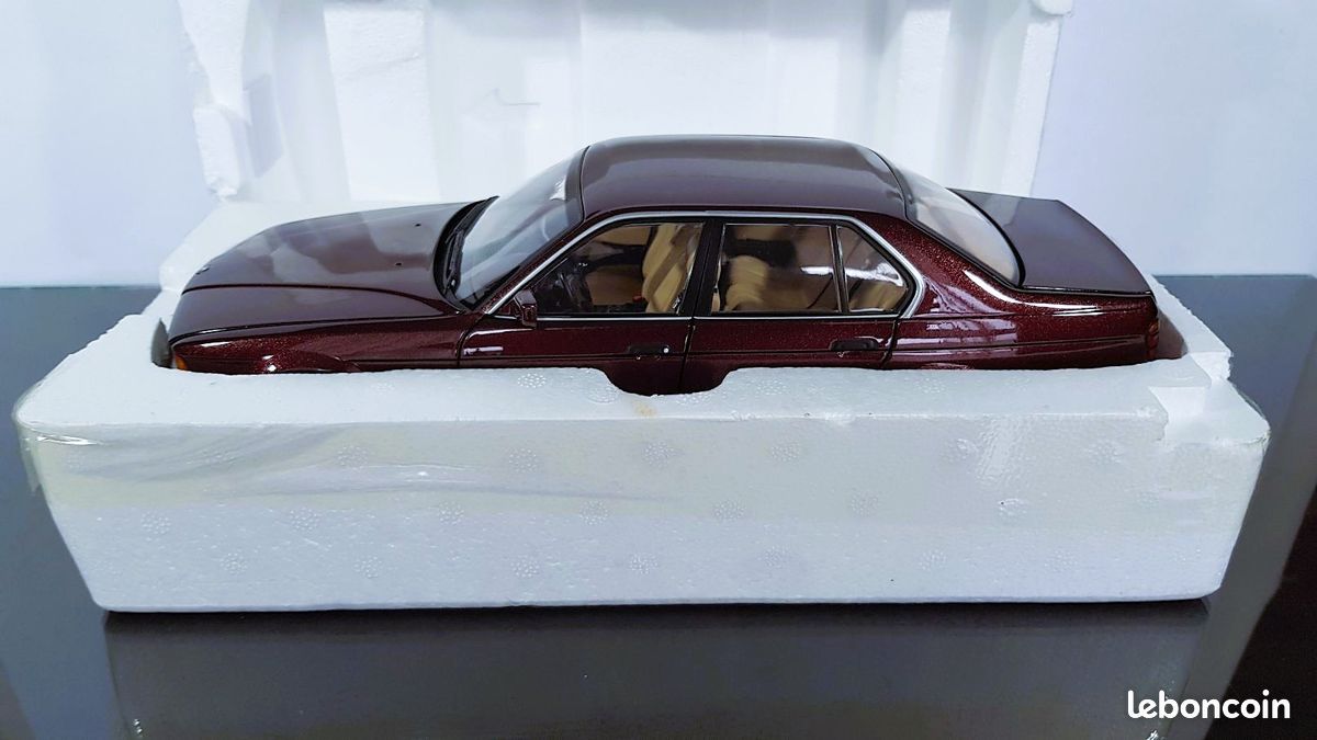 BOÎTE 1/18 ECHELLE BMW 730I 1987 Minichamps Minicar Modèle Collection