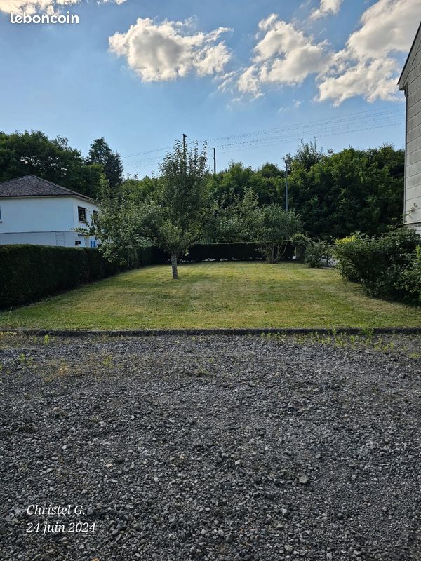 Terrain constructible + garage · à Hombourg-Haut · 24 500 €