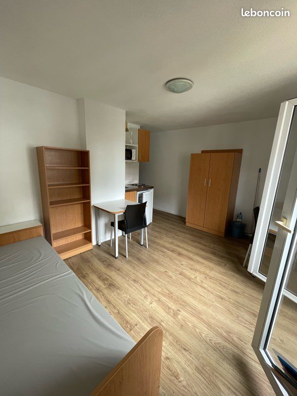 Appartement 1 pièce 18 m² · à Grenoble · 18 m² · 330 €/mois