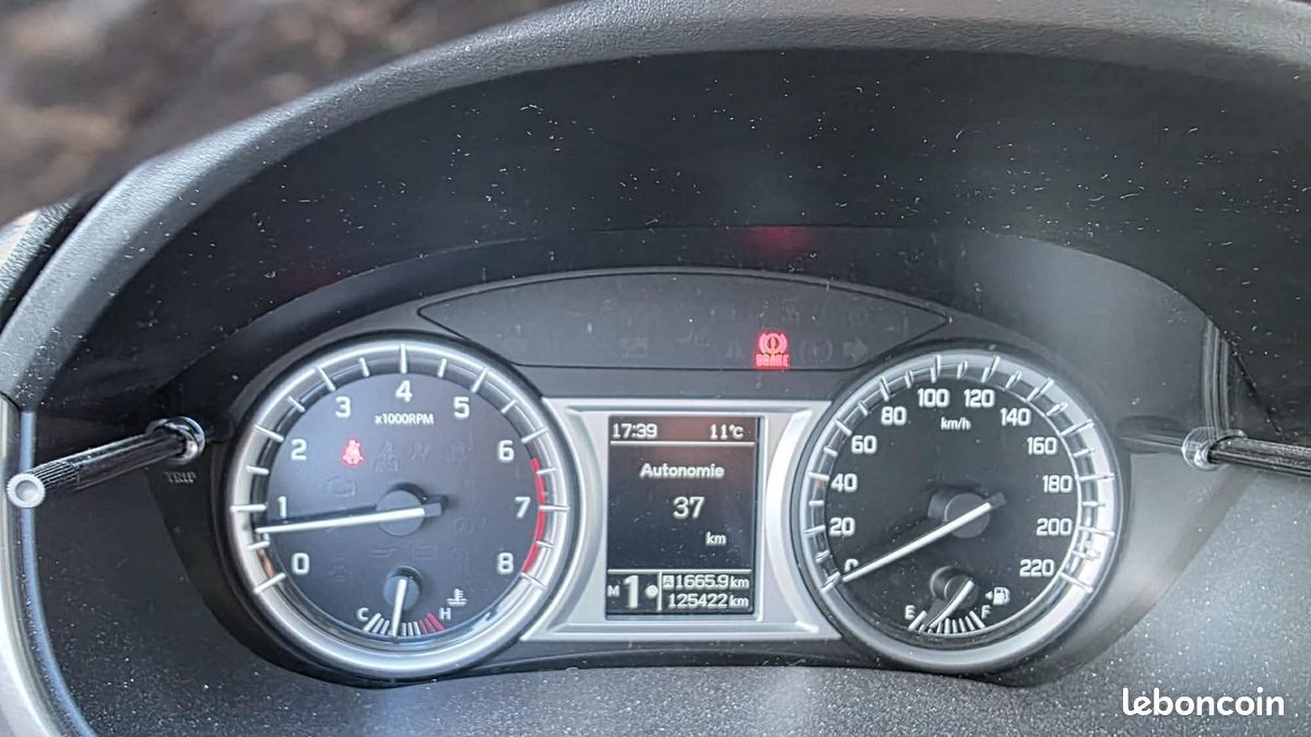 Suzuki VITARA 1.6 VVT PACK AUTO (image 19)