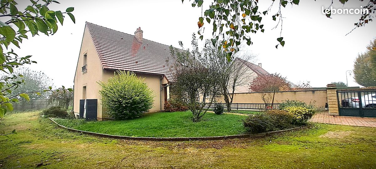 Maison 8 pièces 166 m² · à Chartres · 166 m² · 295 000 €