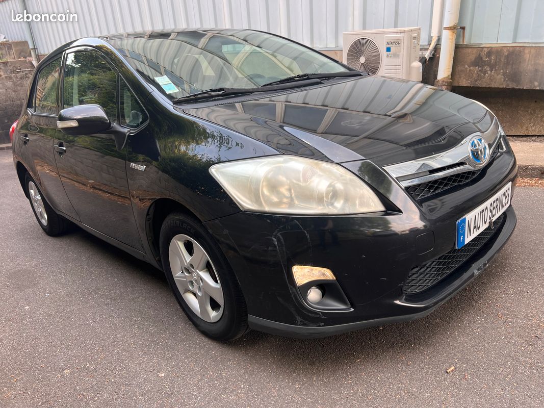 Toyota auris (2) 136h vvt-i hsd dynamic 15" 5p (image 2)