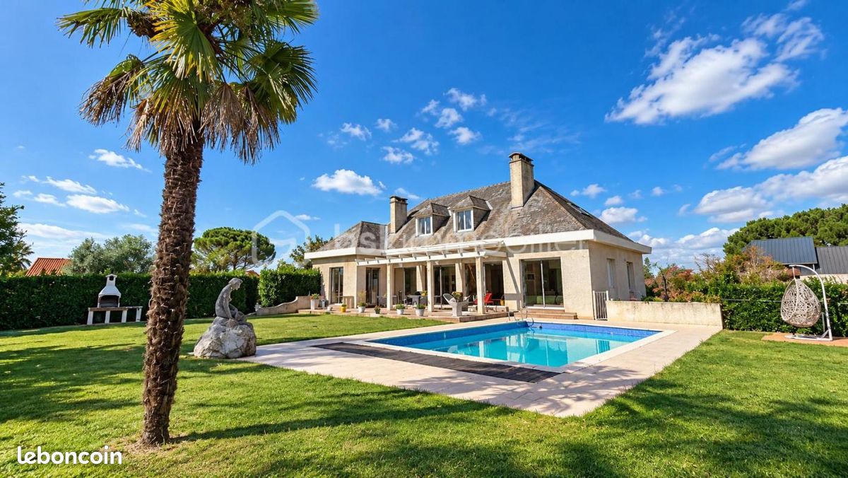 Maison 12 pièces 5436 m² · à Bours · 5 436 m² · 339 900 €