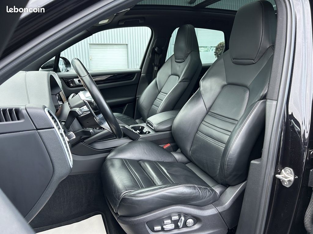 PORSCHE CAYENNE 3.0 V6 E-HYBRID 462ch TIPTRONIC (image 8)