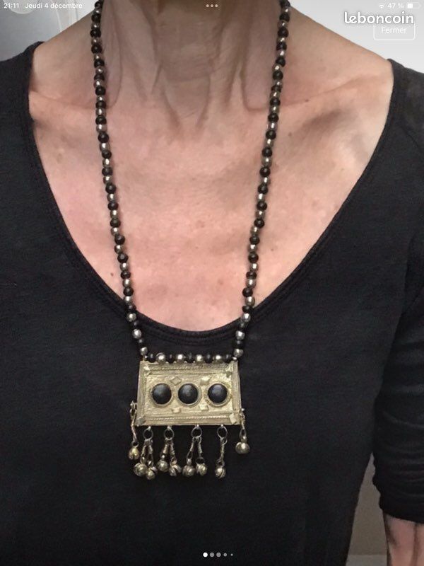 Collier Pendentif Yéménite Traditionnel Avec Petit Hirz - En Argent - Occasion