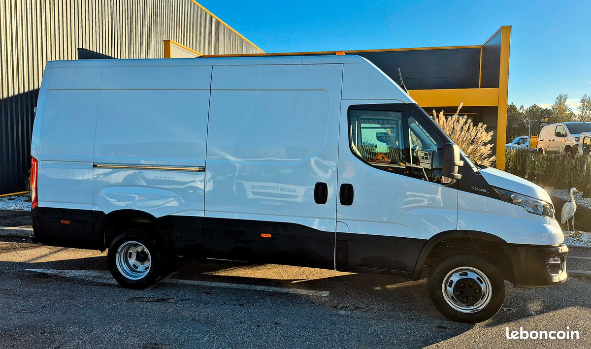 Iveco daily fourgon roues jumellees 2.3 140 ch (image 3)