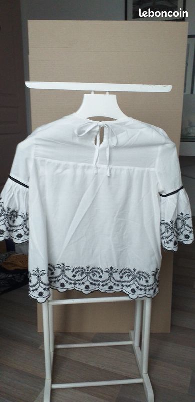 Blouse blanche cache-cache (image 2)