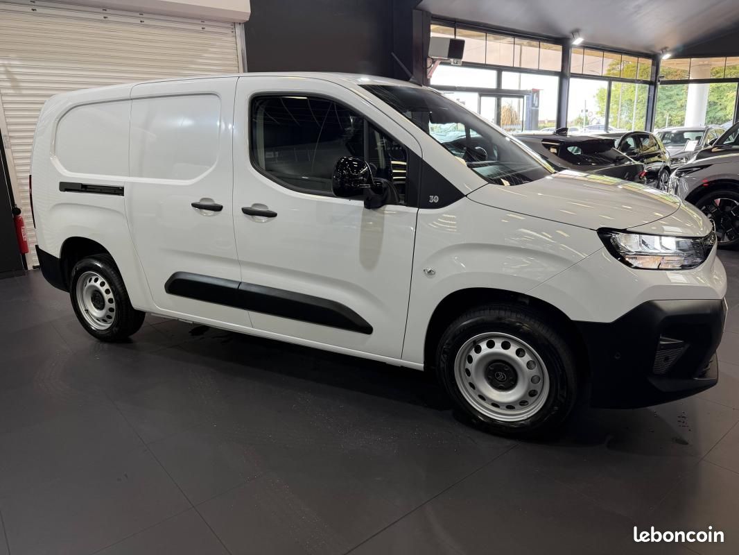 Citroën Berlingo Fourgon III (2) VAN BLUEHDI 130 S&S TAILLE XL PLANCHER 1000KG EAT8 3PL (image 4)