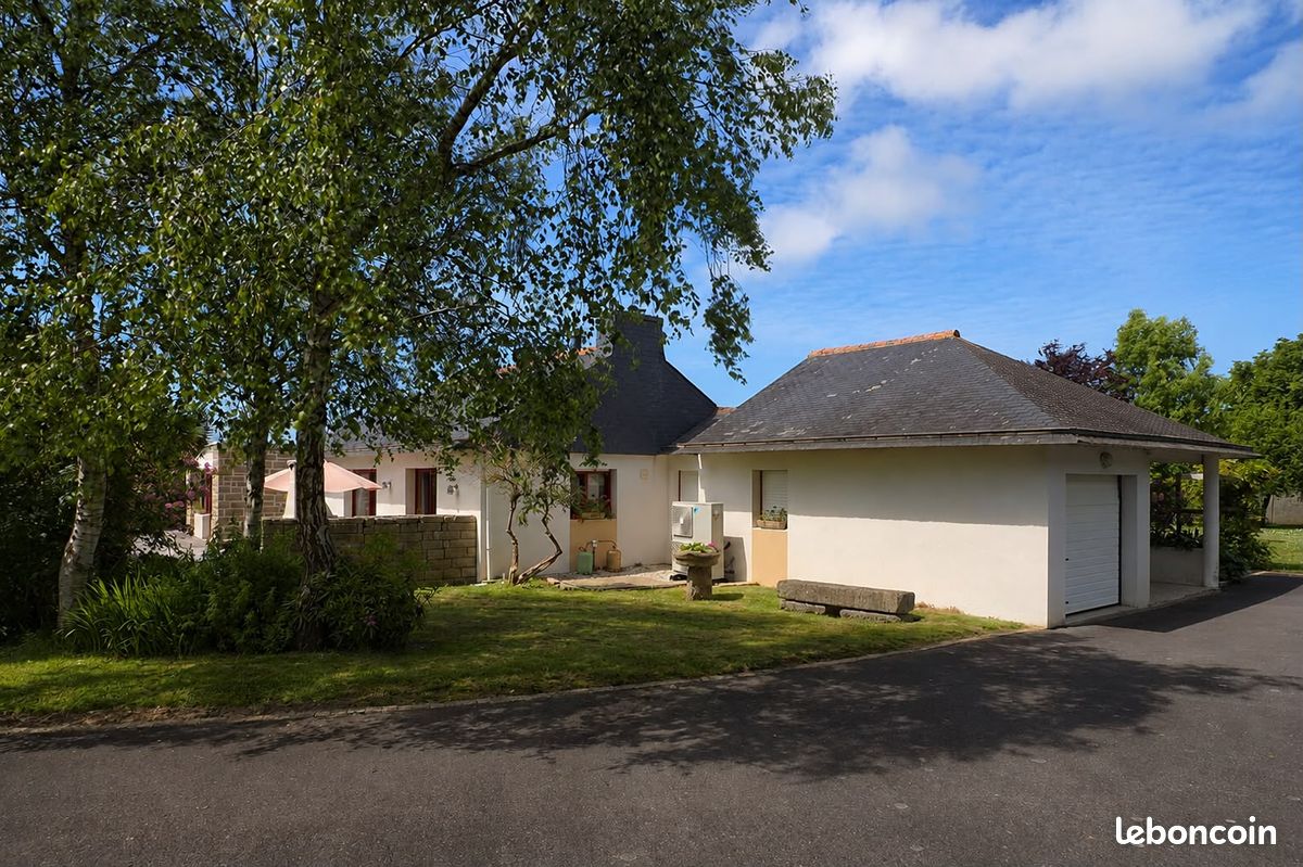 Maison 7 pièces 200 m² · à Ploudalmézeau · 200 m² · 490 000 €