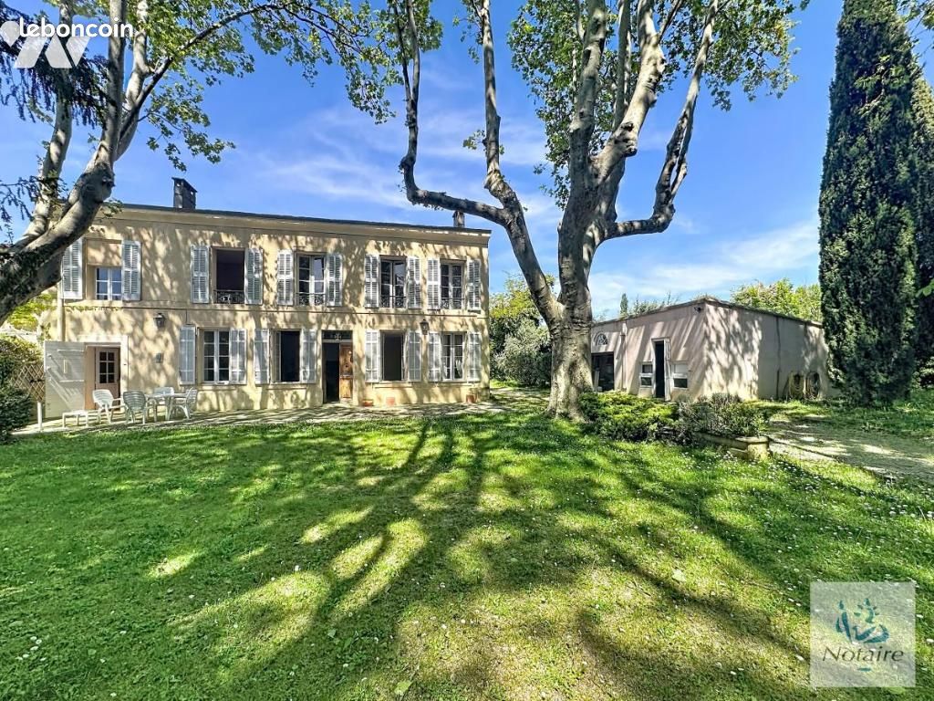 Maison 7 pièces 201 m² · à Aix-en-Provence · 201 m² · 675 000 €