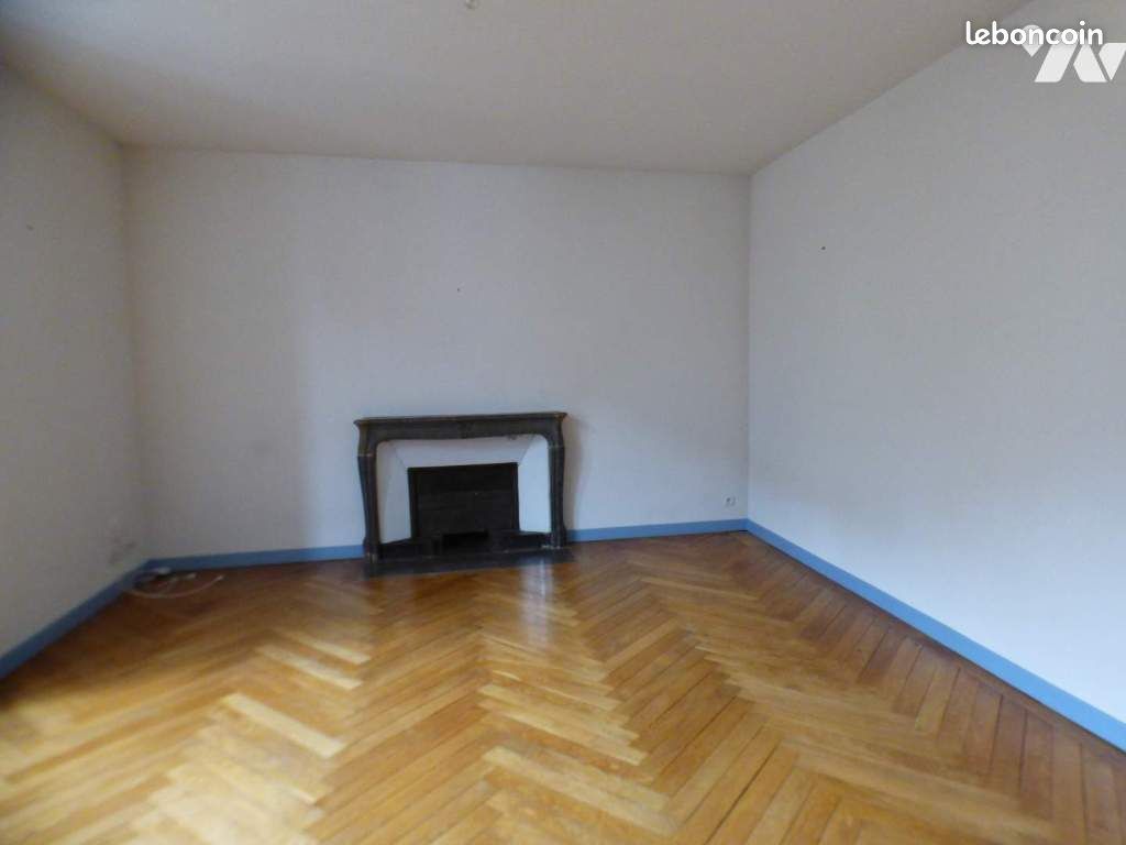 Appartement 3 pièces 98 m² · à Poligny · 98 m² · 570 €/mois