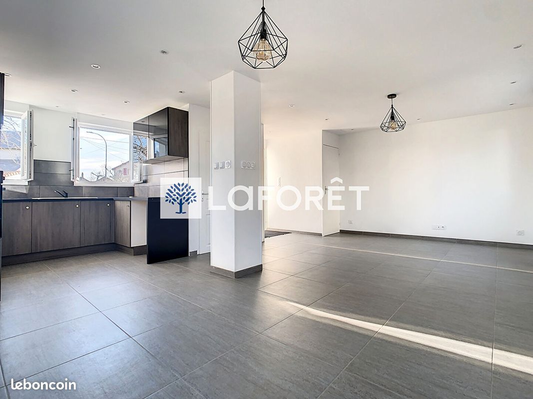 Maison 4 pièces 102 m² · à Thouars · 102 m² · 750 €