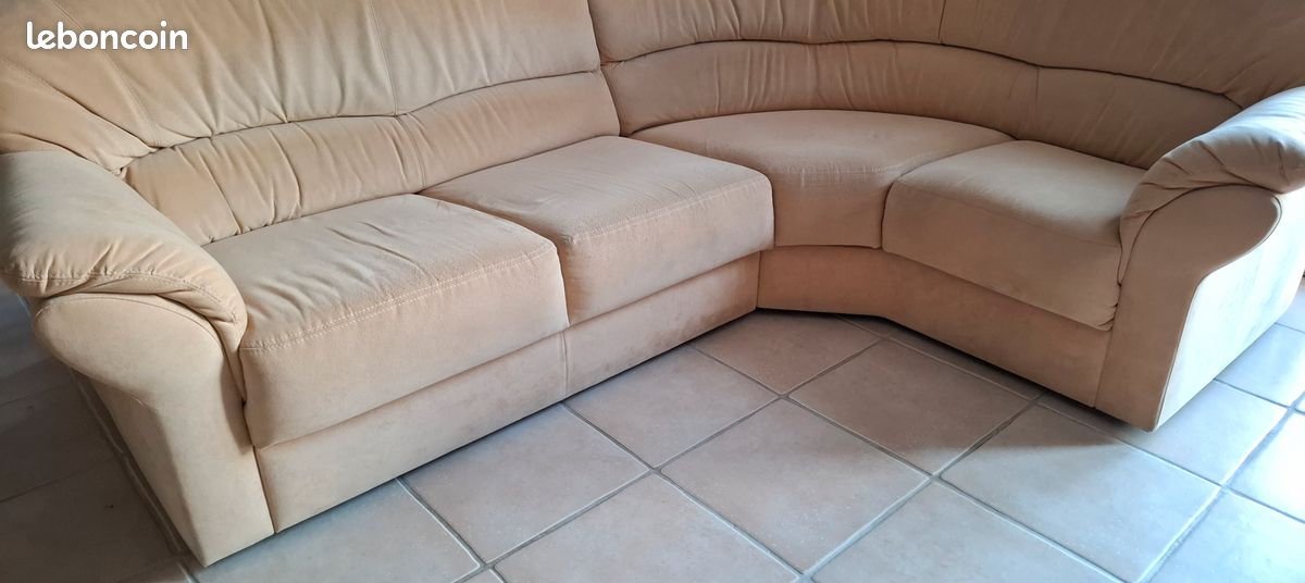 Affaire  Canapé d'angle beige 4 places, en alcantara, démontable en 2 pièces (image 1)