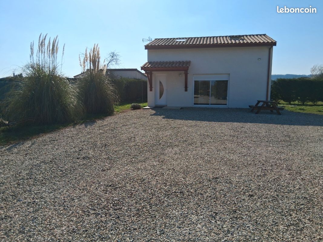 Maison 3 pièces 80 m² · à Sainte-Livrade-sur-Lot · 80 m² · 700 €/mois